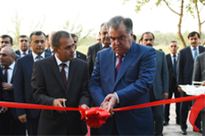 Einweihung des Instituts durch den Präsidenten der Republik Tadschikistan Emomali Rahmon